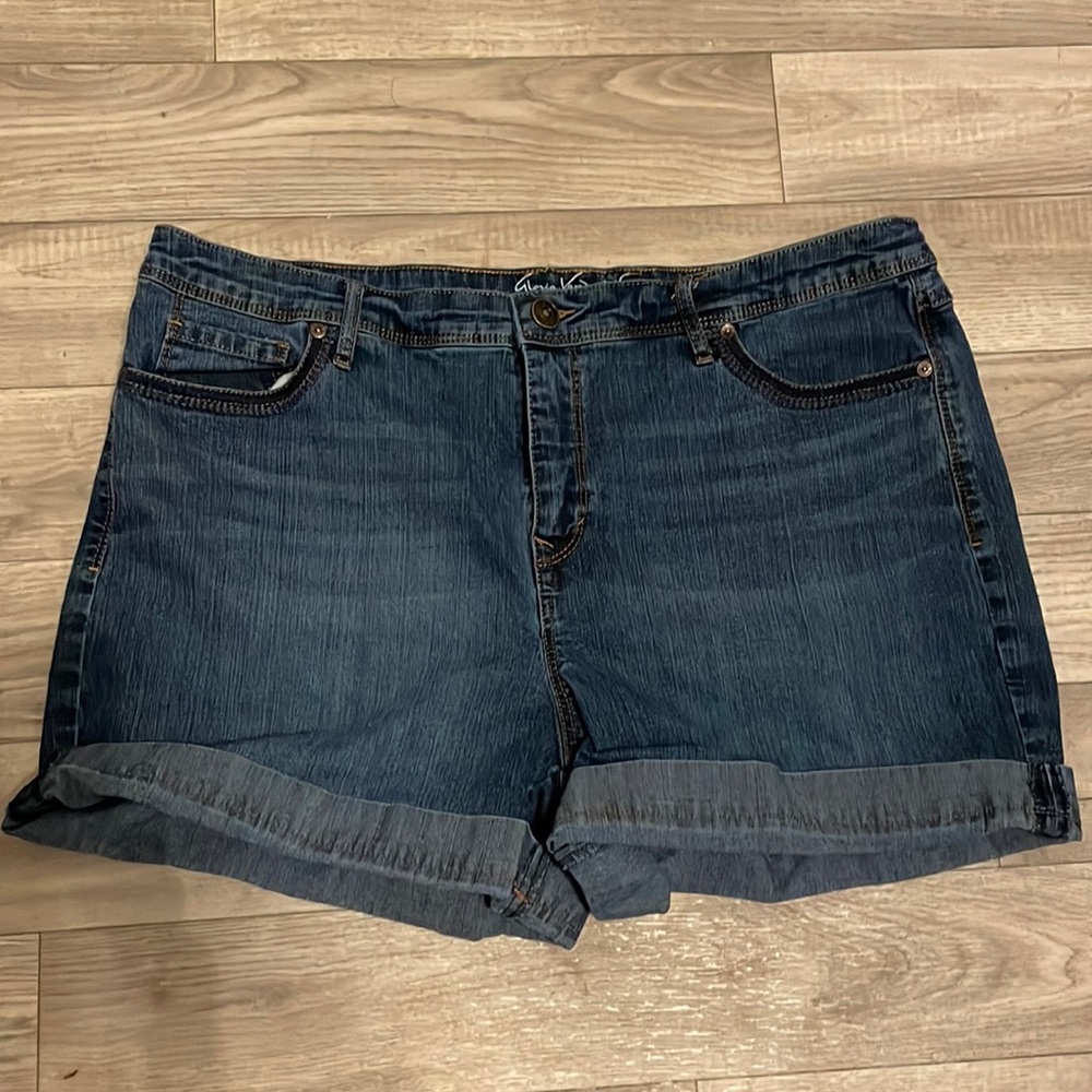 womens shorts